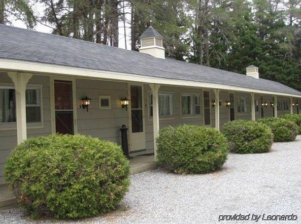 Pinecone Motel Sussex Exterior foto